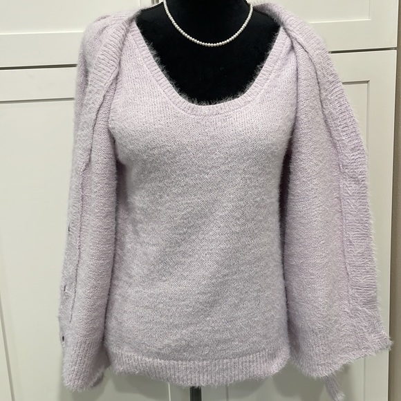 Soft fuzzy 2-piece sweater top - Picture 2 of 5